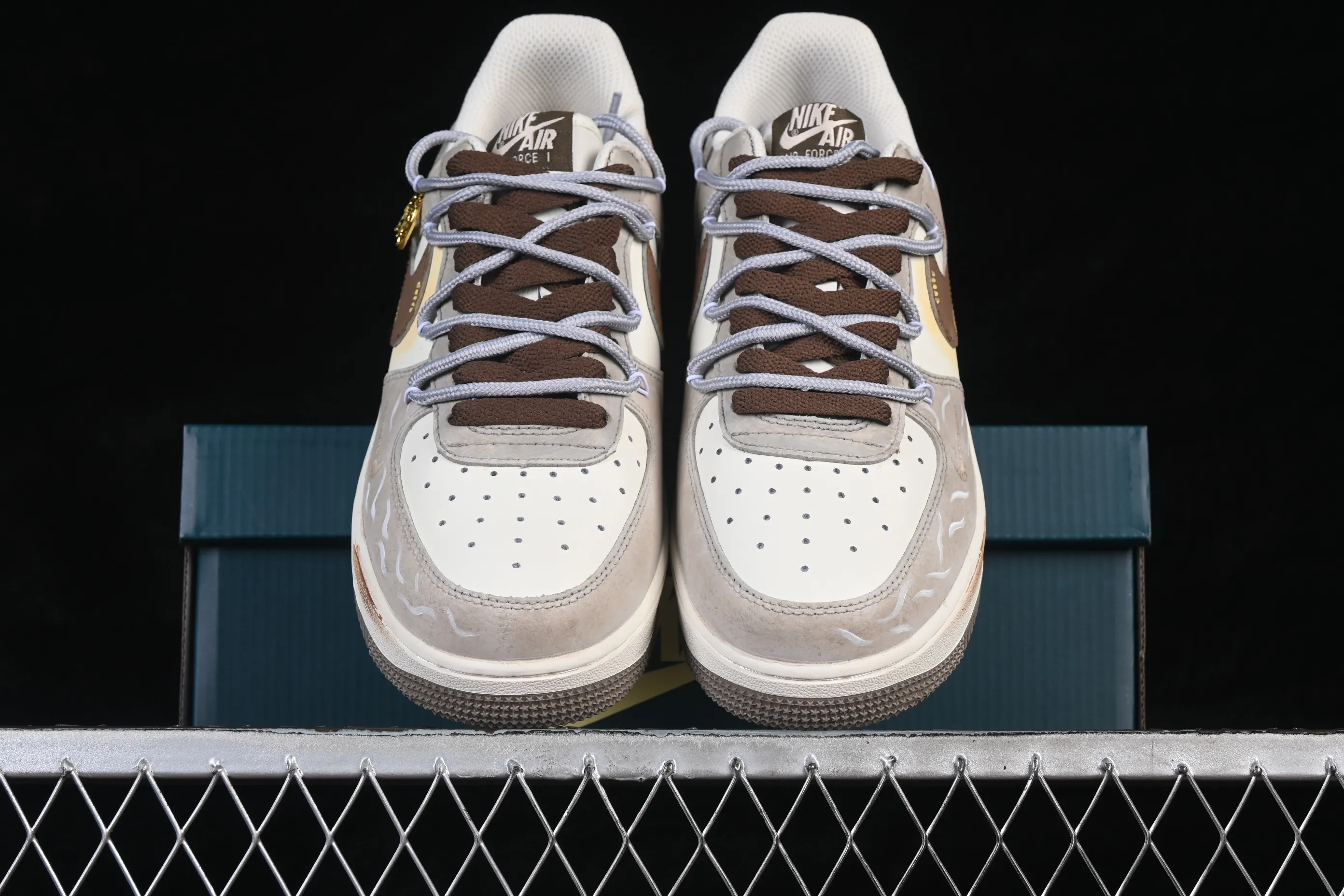 All categories Nk Air Force 1 Air Force series Nk Air Force 1 Low Air Force low-top Nike Air Force 1'07 Low "Armored Steed" Hand-painted graffiti Air Force One low-top casual sneakers DB3301-818